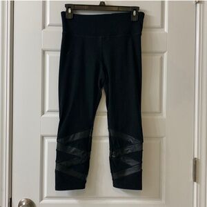 VOGO Athletica Workout Capri’s